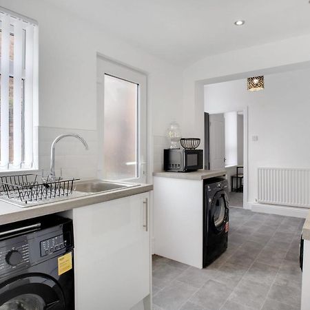 Stunning 4-Bedroom, 2 Bathrooms In Sunderland Sunderland  Kültér fotó