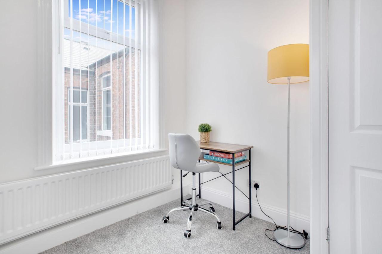 Stunning 4-Bedroom, 2 Bathrooms In Sunderland Sunderland  Kültér fotó