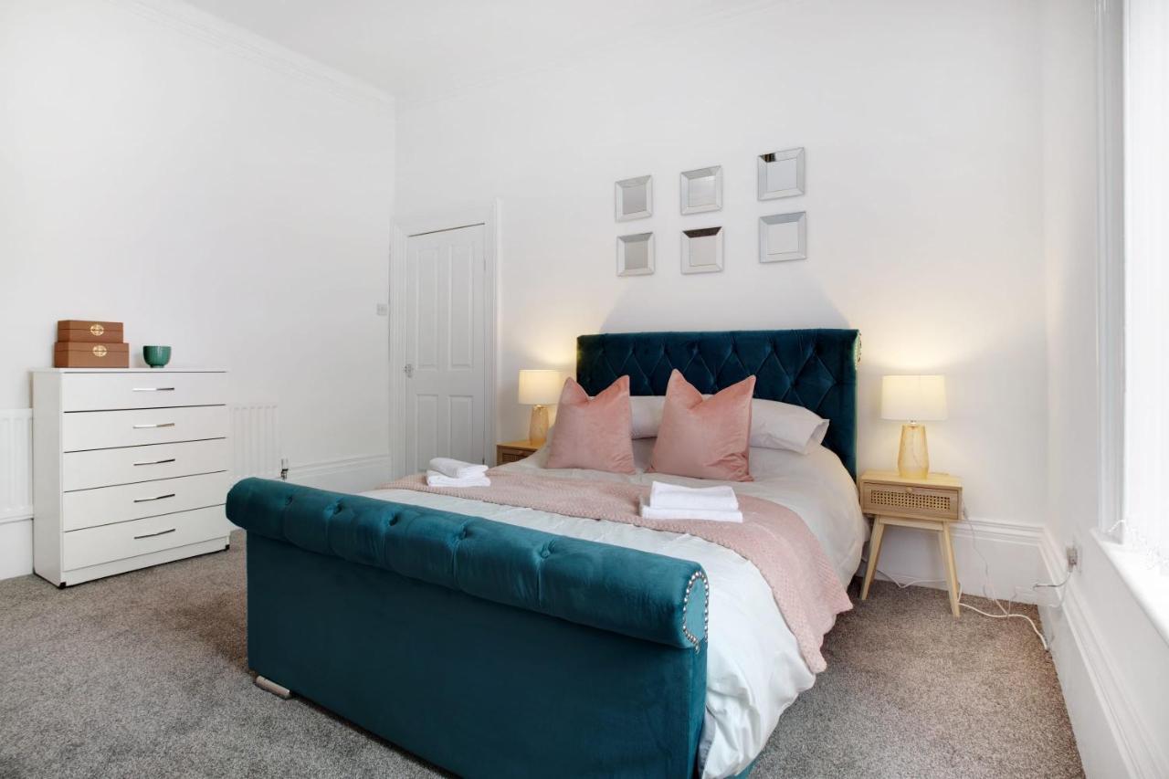 Stunning 4-Bedroom, 2 Bathrooms In Sunderland Sunderland  Kültér fotó
