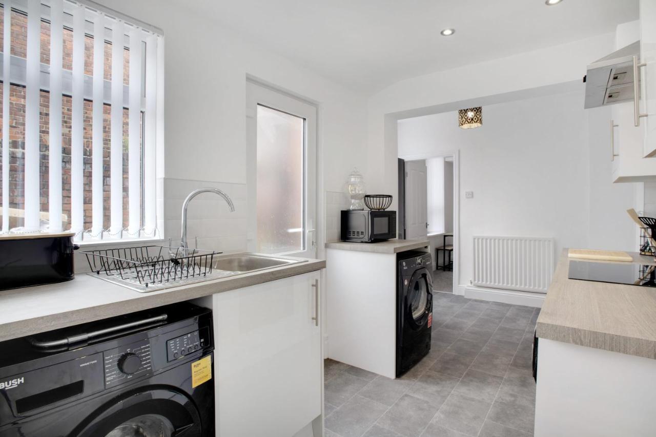 Stunning 4-Bedroom, 2 Bathrooms In Sunderland Sunderland  Kültér fotó