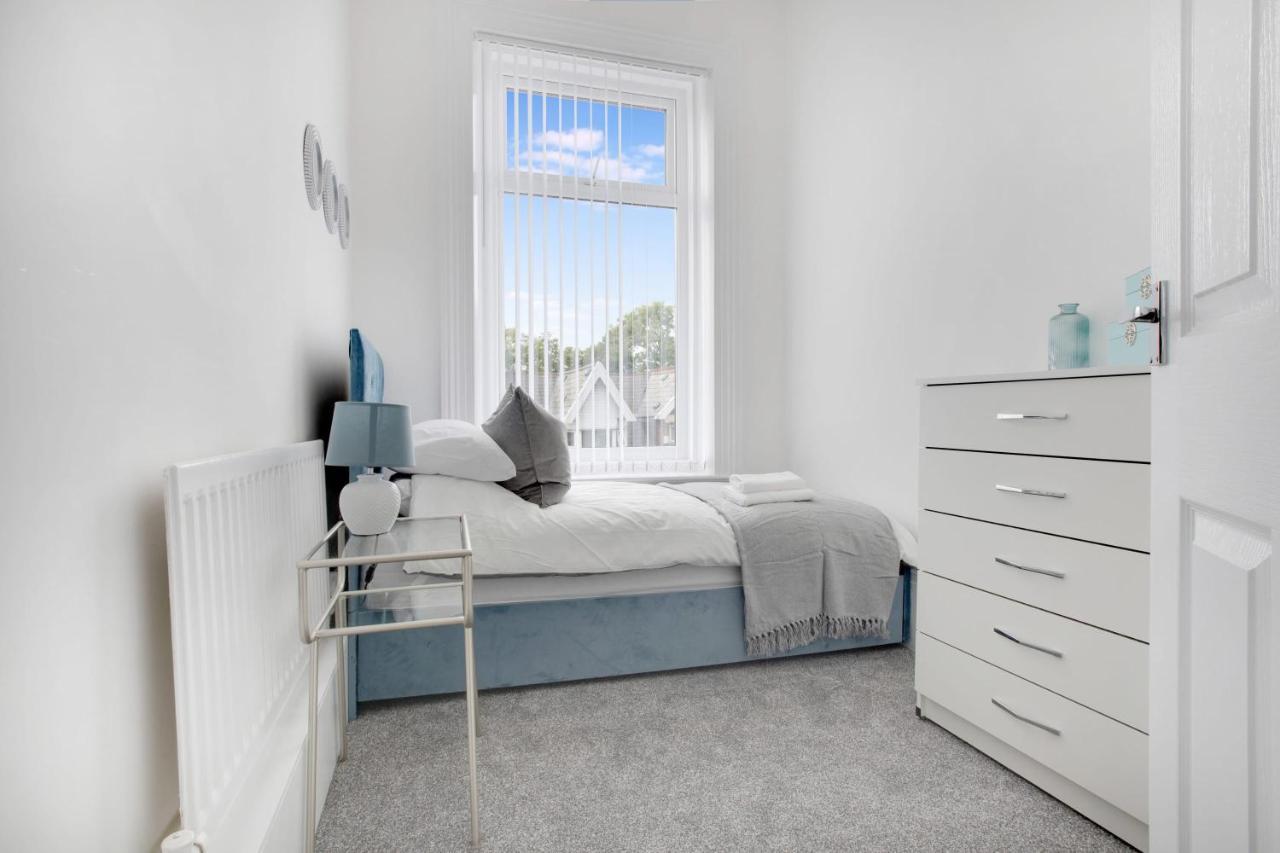 Stunning 4-Bedroom, 2 Bathrooms In Sunderland Sunderland  Kültér fotó