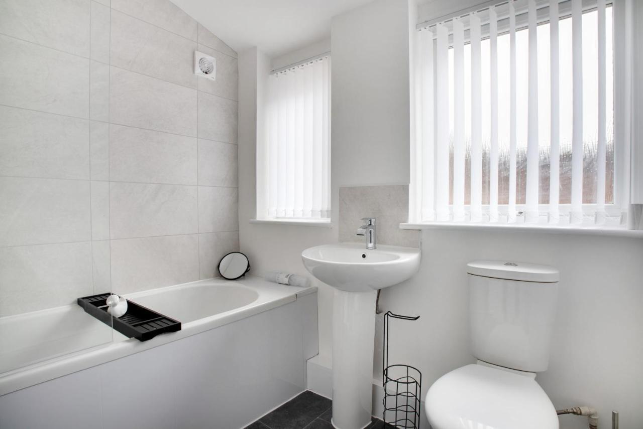 Stunning 4-Bedroom, 2 Bathrooms In Sunderland Sunderland  Kültér fotó