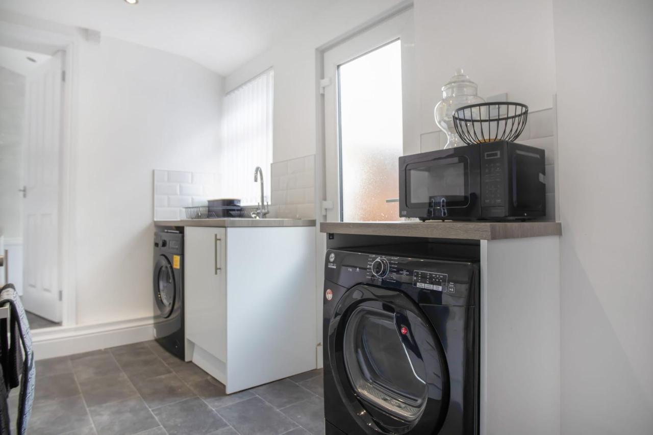 Stunning 4-Bedroom, 2 Bathrooms In Sunderland Sunderland  Kültér fotó