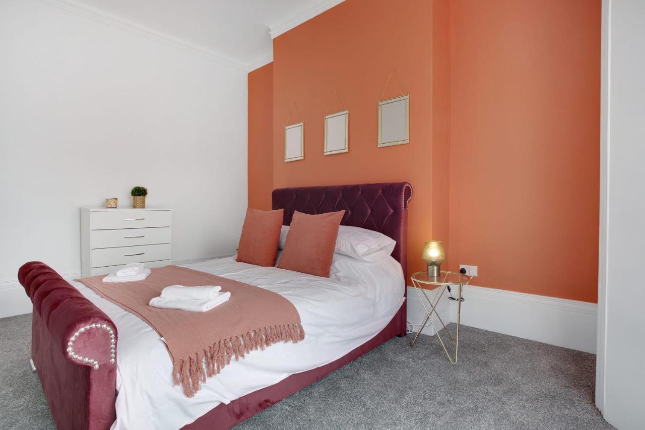 Stunning 4-Bedroom, 2 Bathrooms In Sunderland Sunderland  Kültér fotó